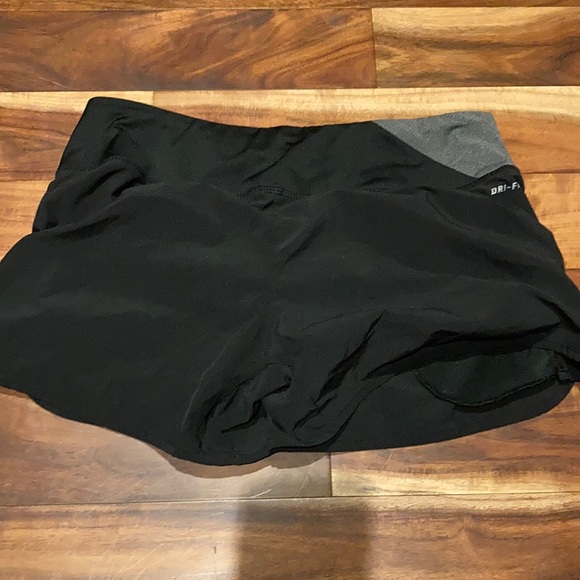 Nike shorts - Picture 2 of 2